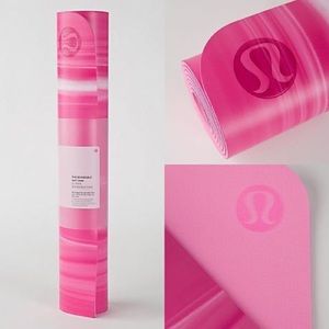 Lululemon 5” reversible mat